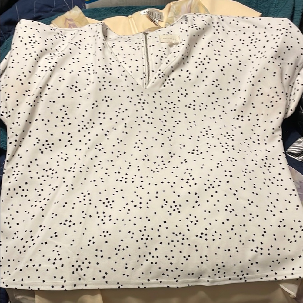 MELLODAY White and Black Polka Dot Blouse